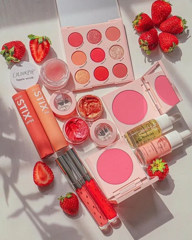 Älskar strawberry makeup trenden på tiktok så här är en look
