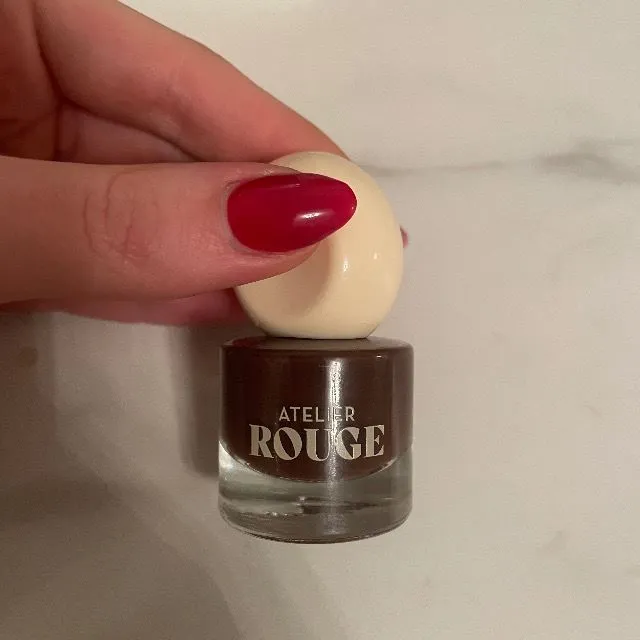 Lucka nummer 11🎄ett nagellack från Rouge! Dock lite för