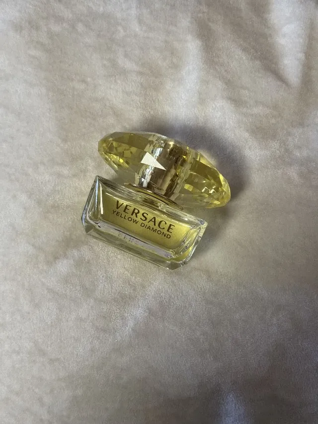 Dagens parfym till jobbet är Versace Yellow Diamond EdT. Med